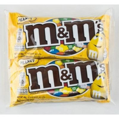 M & M’s Milk Chocolate Peanuts 40g.×4pcs. เอ็มแอนด์เอ็ม ช็อกโกแลตนมพีนัท 40กรัม×4ซอง