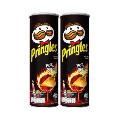Pringles Potato Chips Hot & Spicy 107 g x 2Cans.พริงเกิลส์ มันฝรั่งทอดกรอบ รสฮอตแอนด์สไปซี่ 107 กรัม แพ็ค 2 กระป๋อง