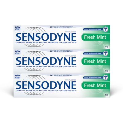 Sensodyne Toothpaste Fresh 50 g x 3.เซ็นโซดายน์ ยาสีฟัน สูตรเฟรชมินท์ ขนาด 50 กรัม แพ็ค 3 กล่อง